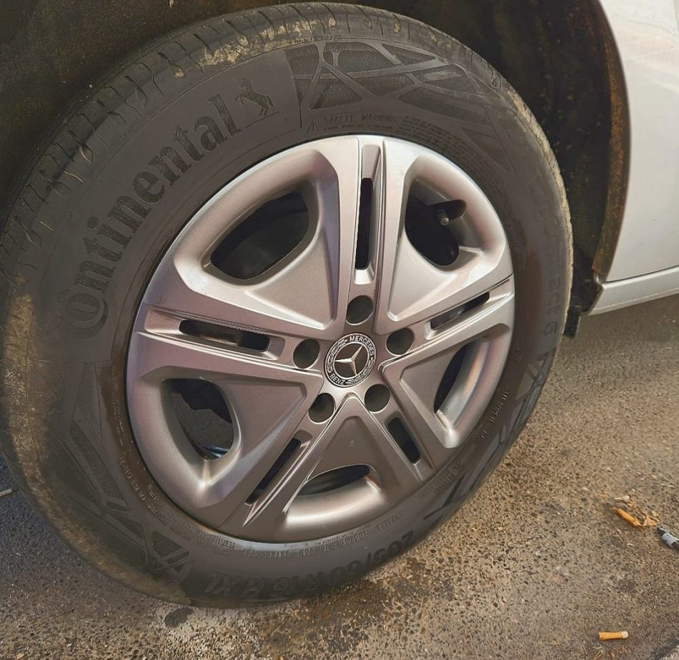 tapacubos limpio APC